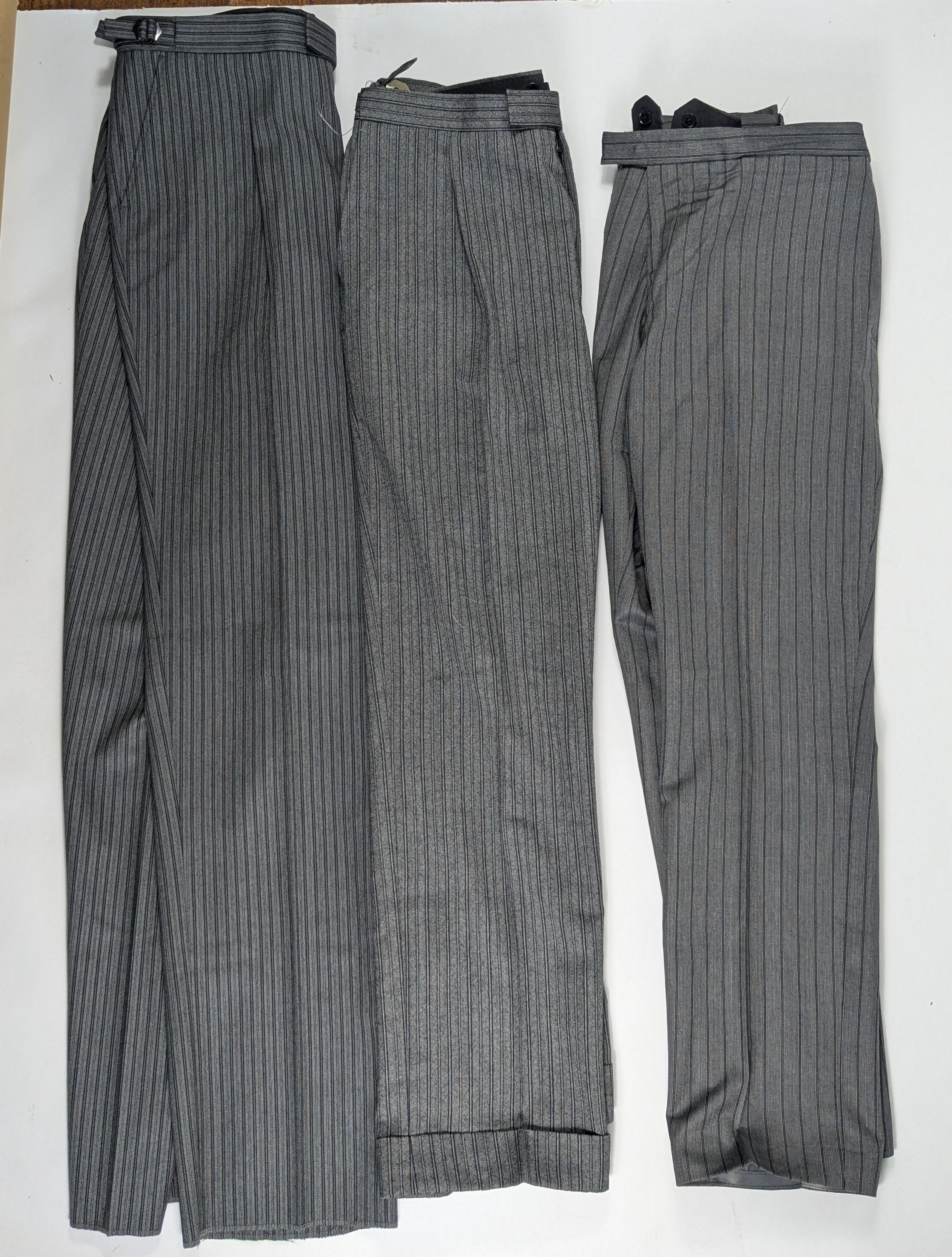 ENSEMBLE DE TROIS PANTALONS DE MARIAGE ou...